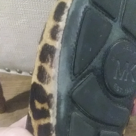 Michael Kors leopard print flats - Picture 8 of 11